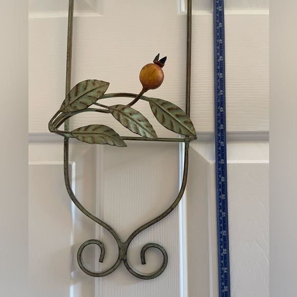 Antique Decorative Shelves - Picture 5 of 10